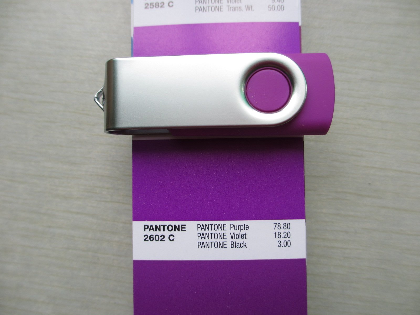 swivel -A Flash drive,OEM custom logo drive - Image 10